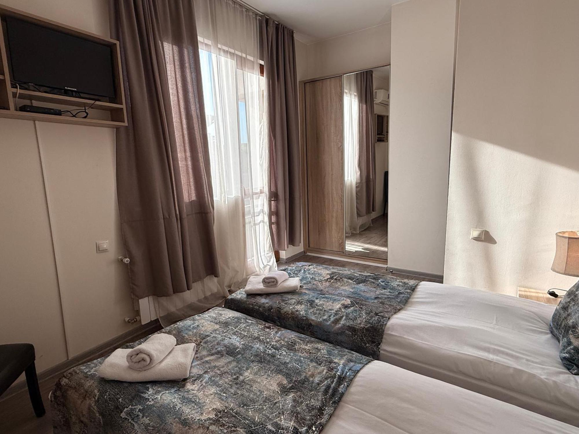 Liva Hotel Tbilisi Exterior photo